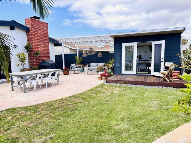 Building Photo - 4970 Mt Almagosa Dr