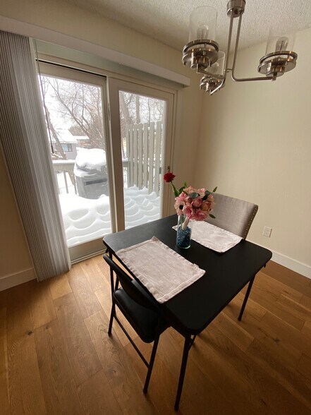 Private deck great for summer - 6228 Magnolia Ln N