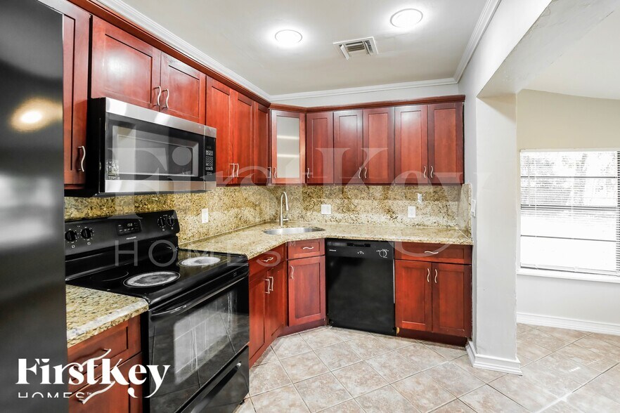 Building Photo - 1014 NW 15th St