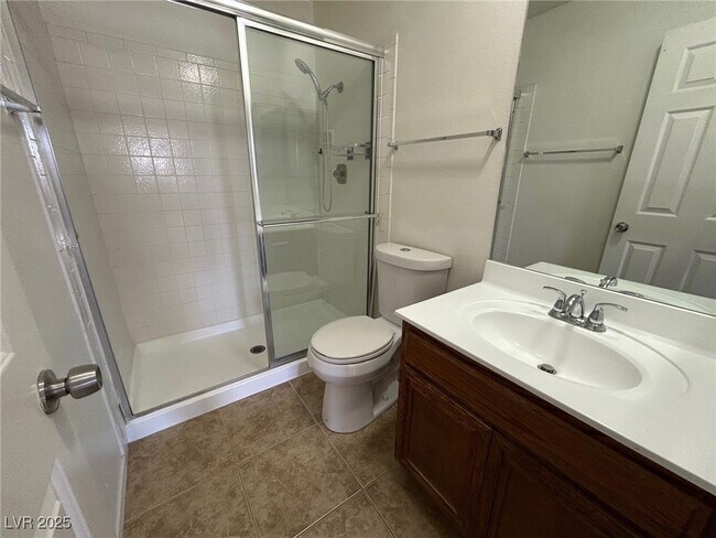 Building Photo - 5576 W Rochelle Ave.