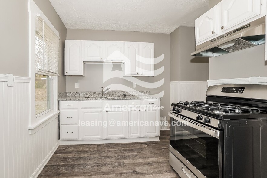 Building Photo - 4907 Gifford Ave