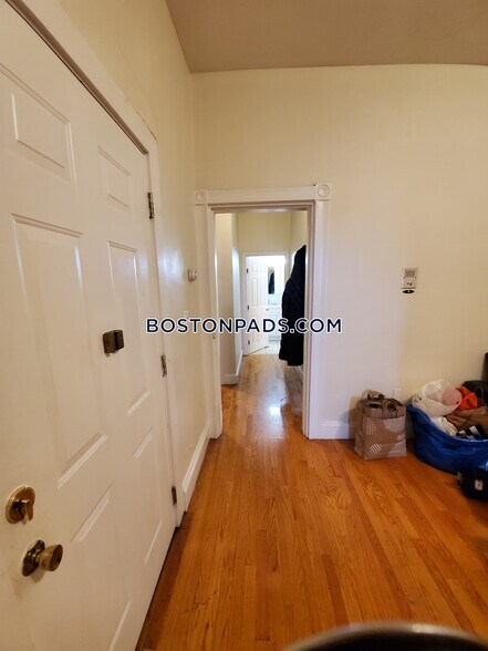 Building Photo - 43 Bay State Rd