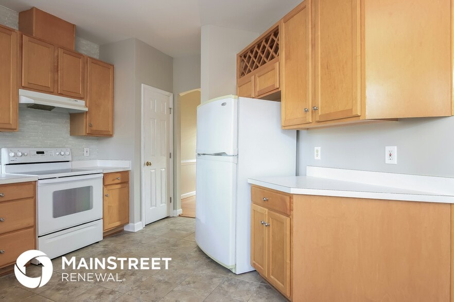 Building Photo - 808 Siena Dr