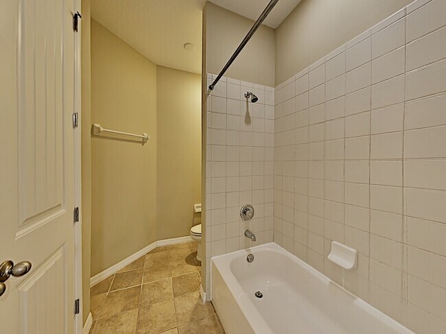 Building Photo - 12986 Holdenbury Ln