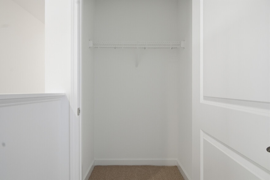 Building Photo - 4055 Emilia Way