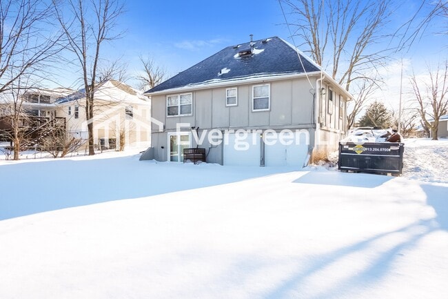 Building Photo - 11622 Palmer Ave