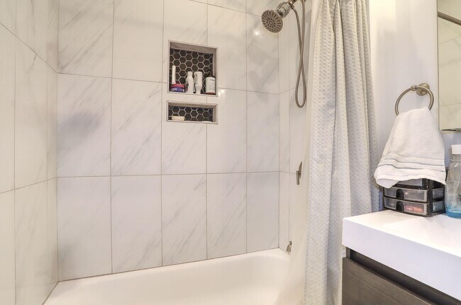 Building Photo - 1507 West St