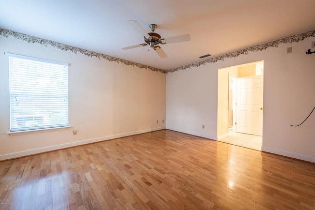 Building Photo - Spacious 4 bedroom house with 2.5 baths in desirable gated LaCita neighborhood