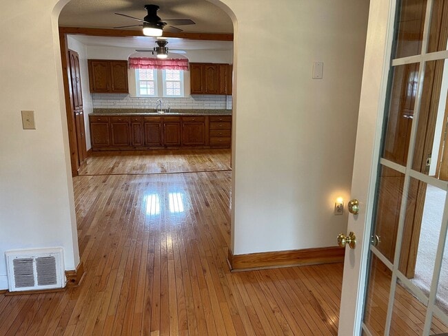 Building Photo - 4 BR/3.5 Bath Single Family Home in  Cumbe...