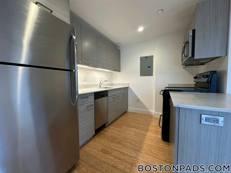 Building Photo - 40 Malvern St