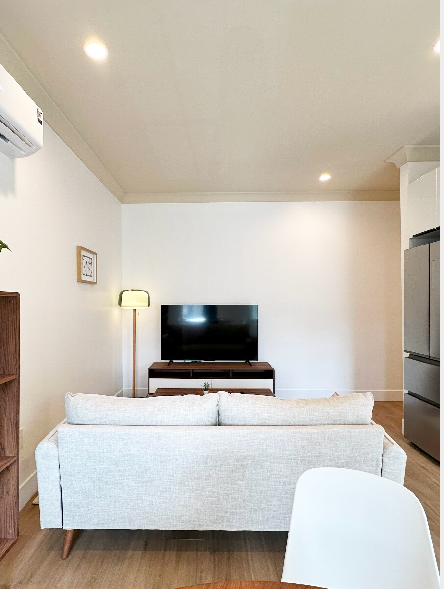 Building Photo - 1445 Tamarind Ave