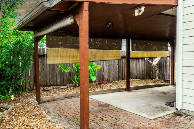 Building Photo - 12819 Wisteria Park Dr