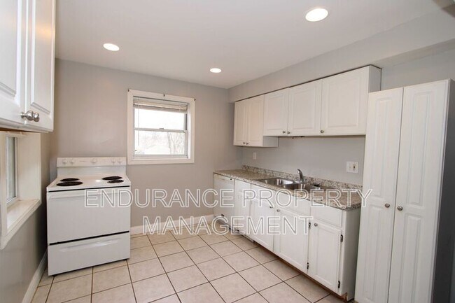 Building Photo - 3970 Roswell Ave