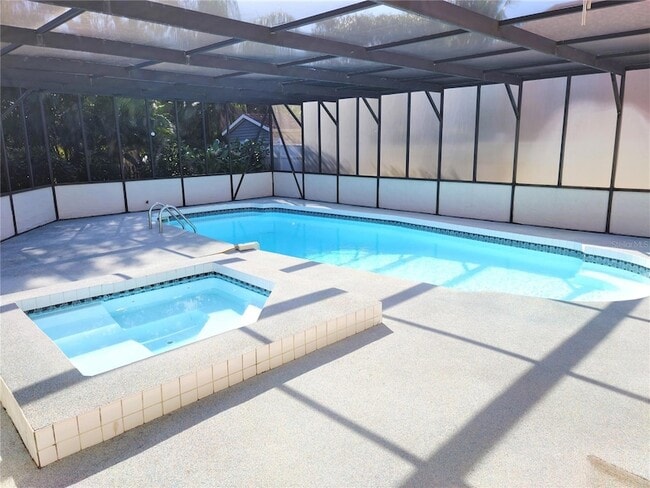 Building Photo - 805 La Guna Dr