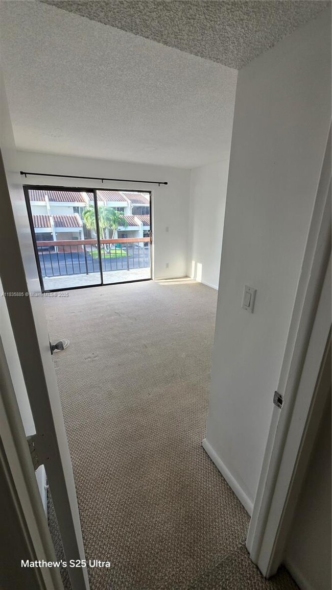 Building Photo - 6611 Racquet Club Dr