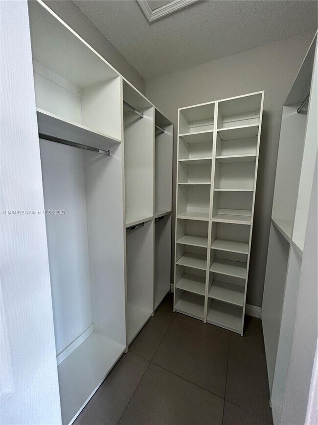 Building Photo - 16124 SW 55th Terrace