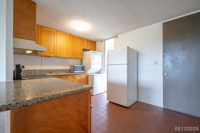 Building Photo - 2 Bed 1 Bath Condo In Valleyview Melemanu