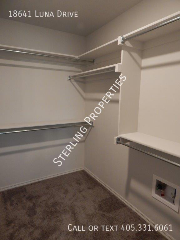 Building Photo - 18641 Luna Dr