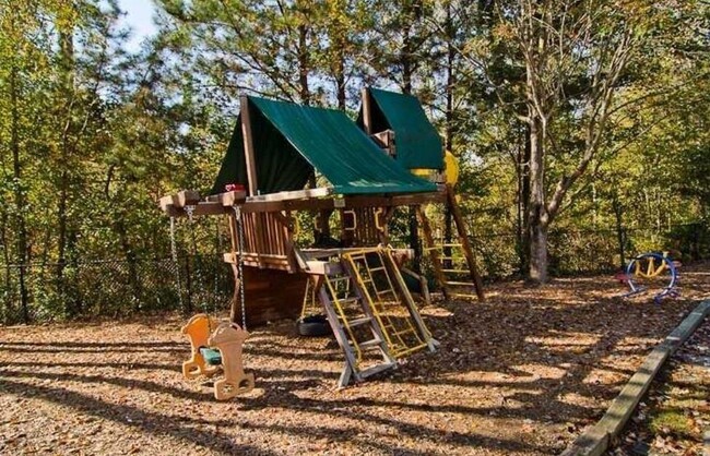 Building Photo - 1496 Brentwood Dr