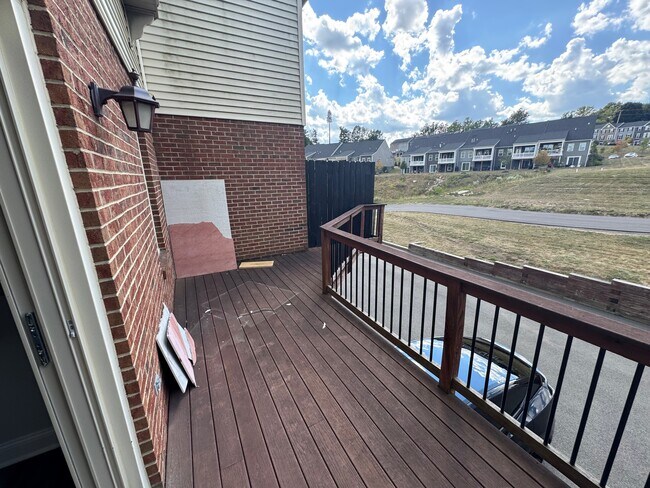 Building Photo - 222 Chesna Dr