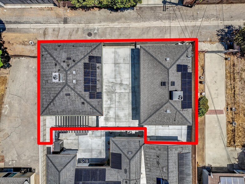Building Photo - 9998 Louise Ave