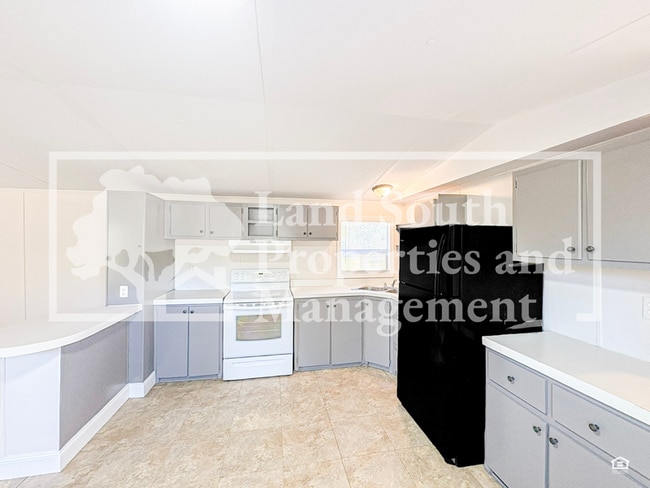 Building Photo - 1977 Meadow Oak Cir