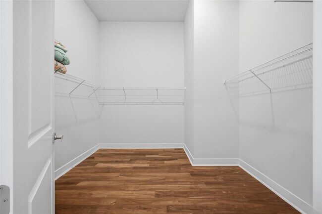 Building Photo - 7818 Rowan Terrace