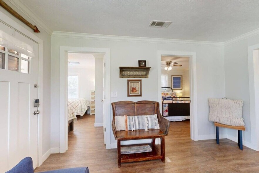 Building Photo - 5291 Dymple Ln