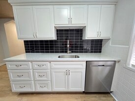 Building Photo - 3406 Lawn Ave