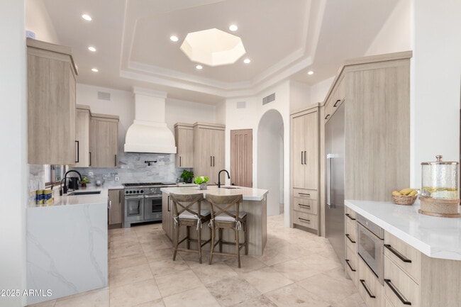 Building Photo - 6900 E Ironwood Dr