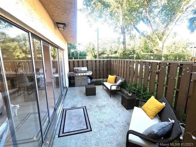 Building Photo - 8243 NW 8th Ct