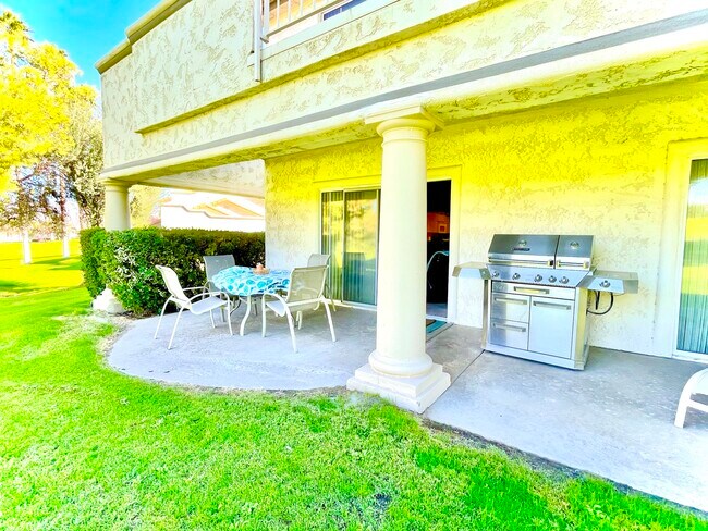 Building Photo - 363 Desert Falls Dr E