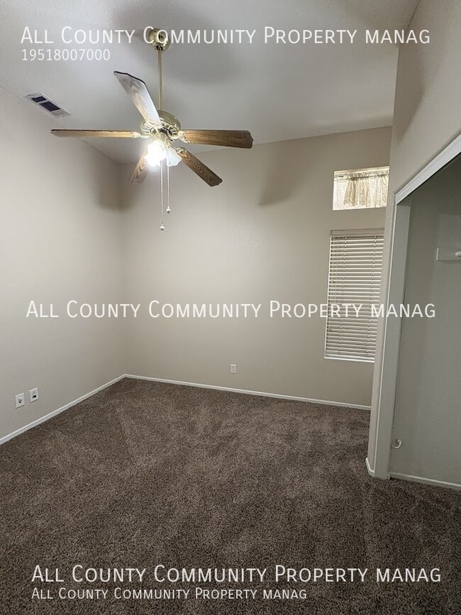 Building Photo - 39862 De Vendome Ct