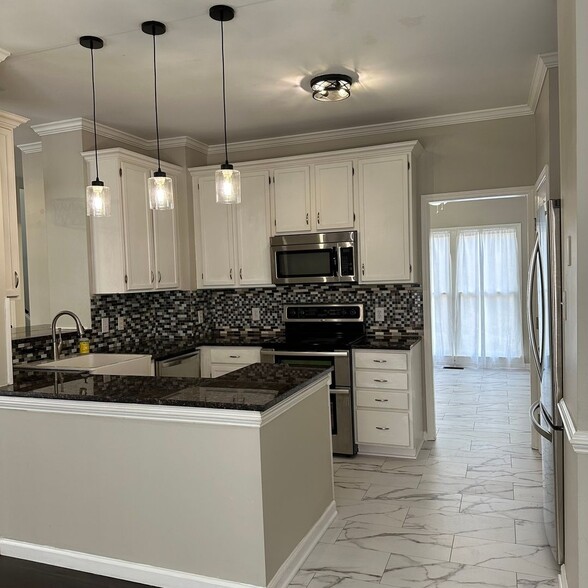 Building Photo - 509 Westminster Dr