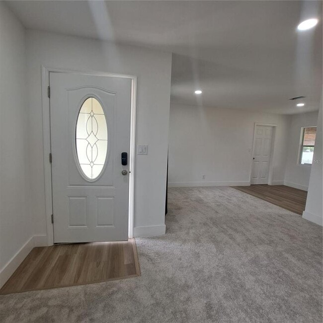 Building Photo - 2851 28th Ave N