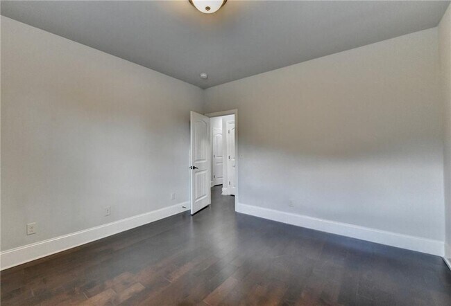 Building Photo - 9270 Colham Dr