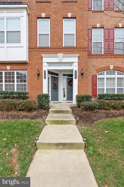 Building Photo - 43131 Wealdstone Terrace