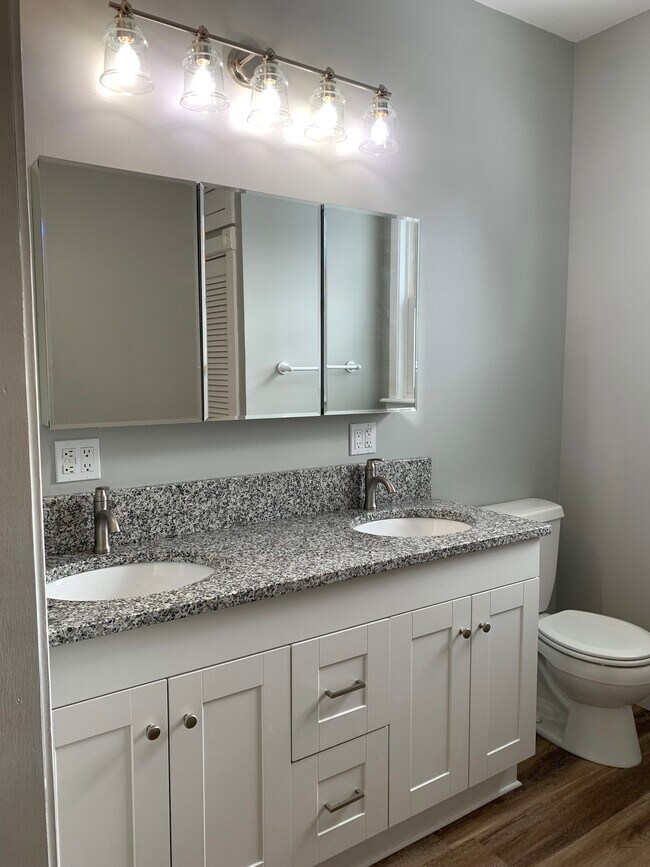 Building Photo - 125 Oxford Rd