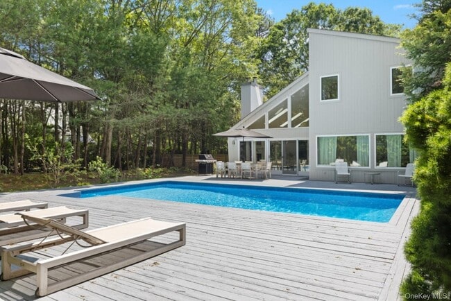 Building Photo - 24 Quogue Riverhead Rd