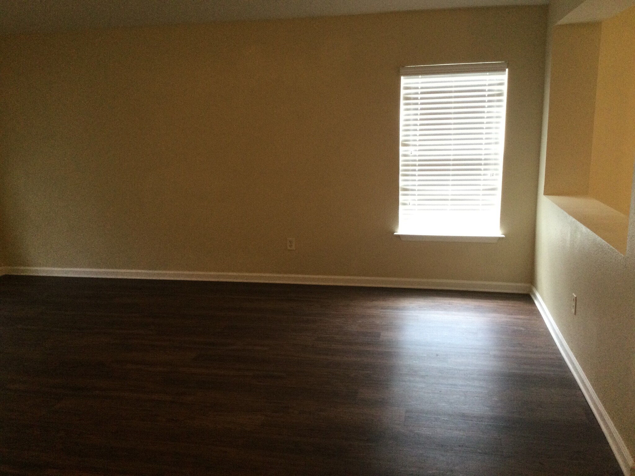 Building Photo - 422 Bostwick Cir