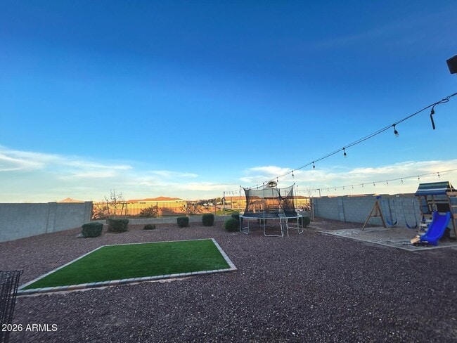 Building Photo - 2710 N Mulberry Pl