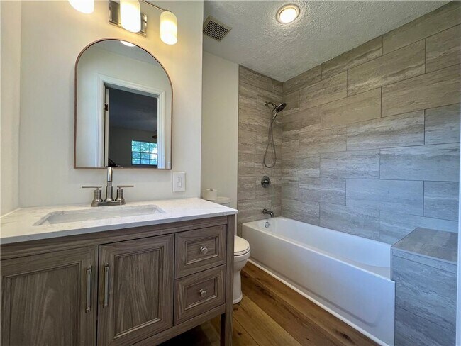 Building Photo - 6695 Courtney Dr