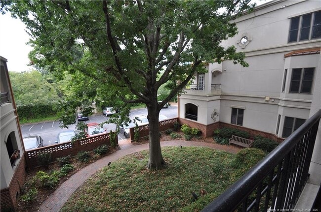 Building Photo - 258 E Davie St