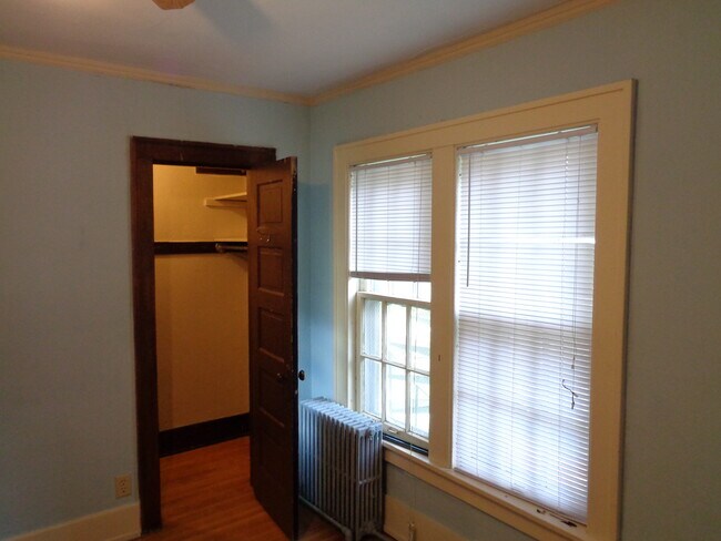 Building Photo - 314 Augusta Ave