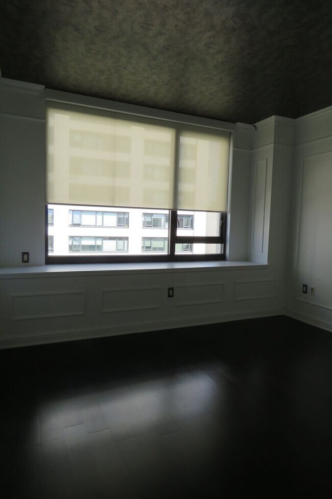 Building Photo - 2 bedroom at the BEACON
