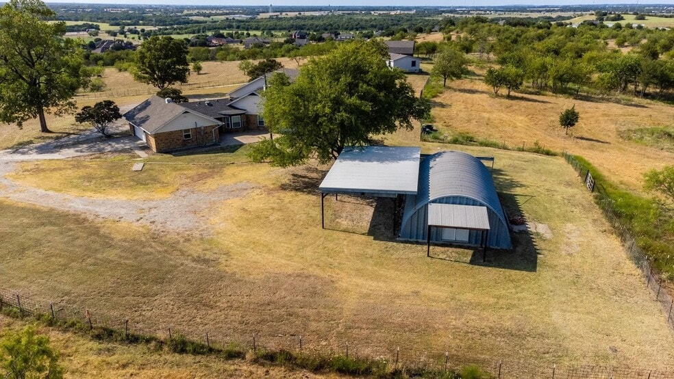 Building Photo - 6200 N Interstate 45 Service Rd