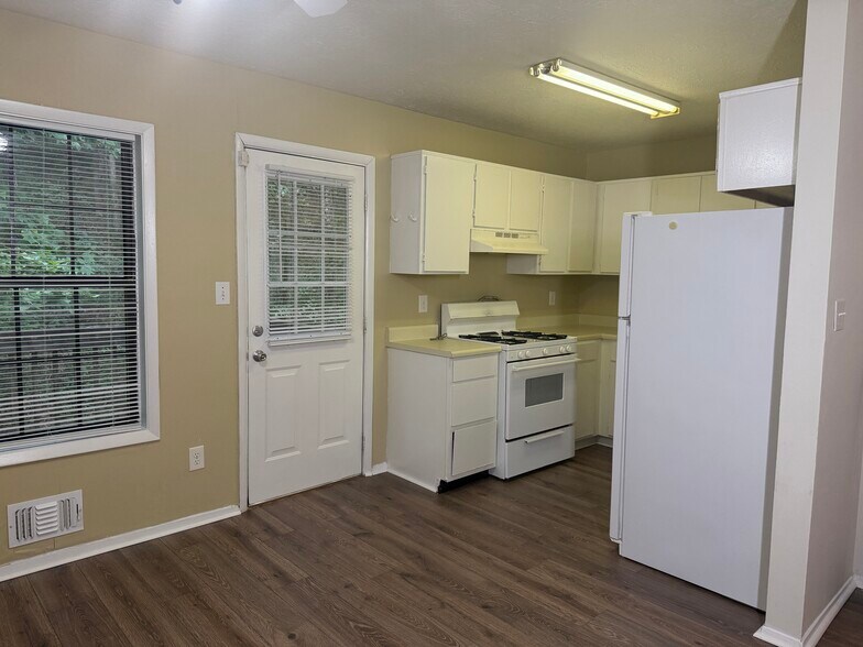 Building Photo - 3062 Destin Cir