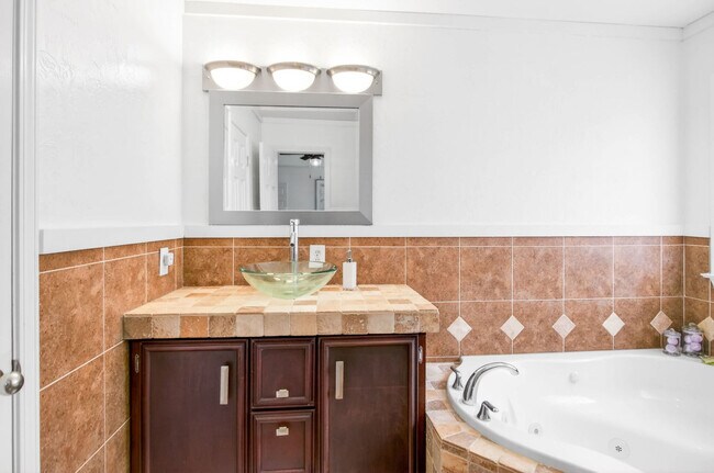 Building Photo - 7367 Heathermoore Loop