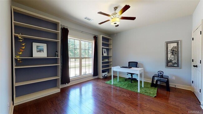 Building Photo - 9131 Thetford Way