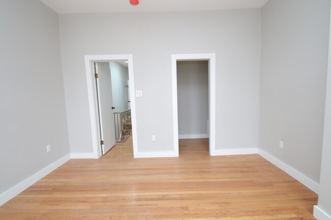 Building Photo - 1708 Pierce St